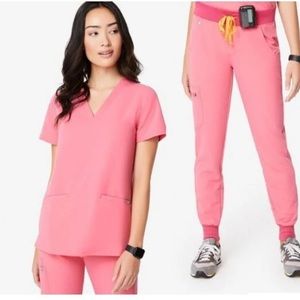FIGS shocking pink M scrub top